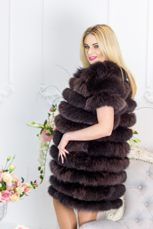 Жилет из меха хвоста песца-foto2